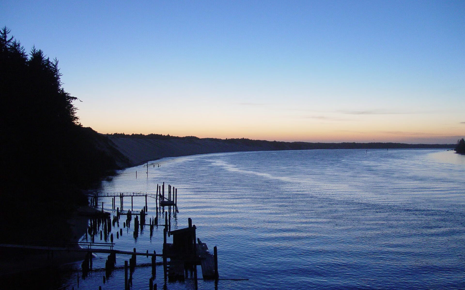 leyu乐鱼体育综合-拜仁慕尼黑主场2-1战胜弗赖堡，继续领跑积分榜，拜仁慕尼黑二队名单