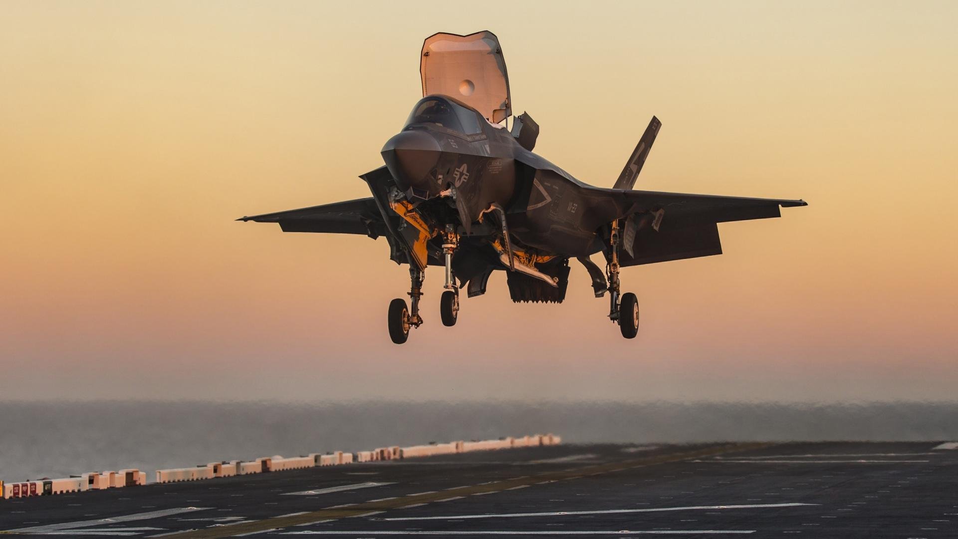 乐鱼体育(中国)官方网站-米切尔外线火力全开骑士攻势迅猛，米切尔强在哪