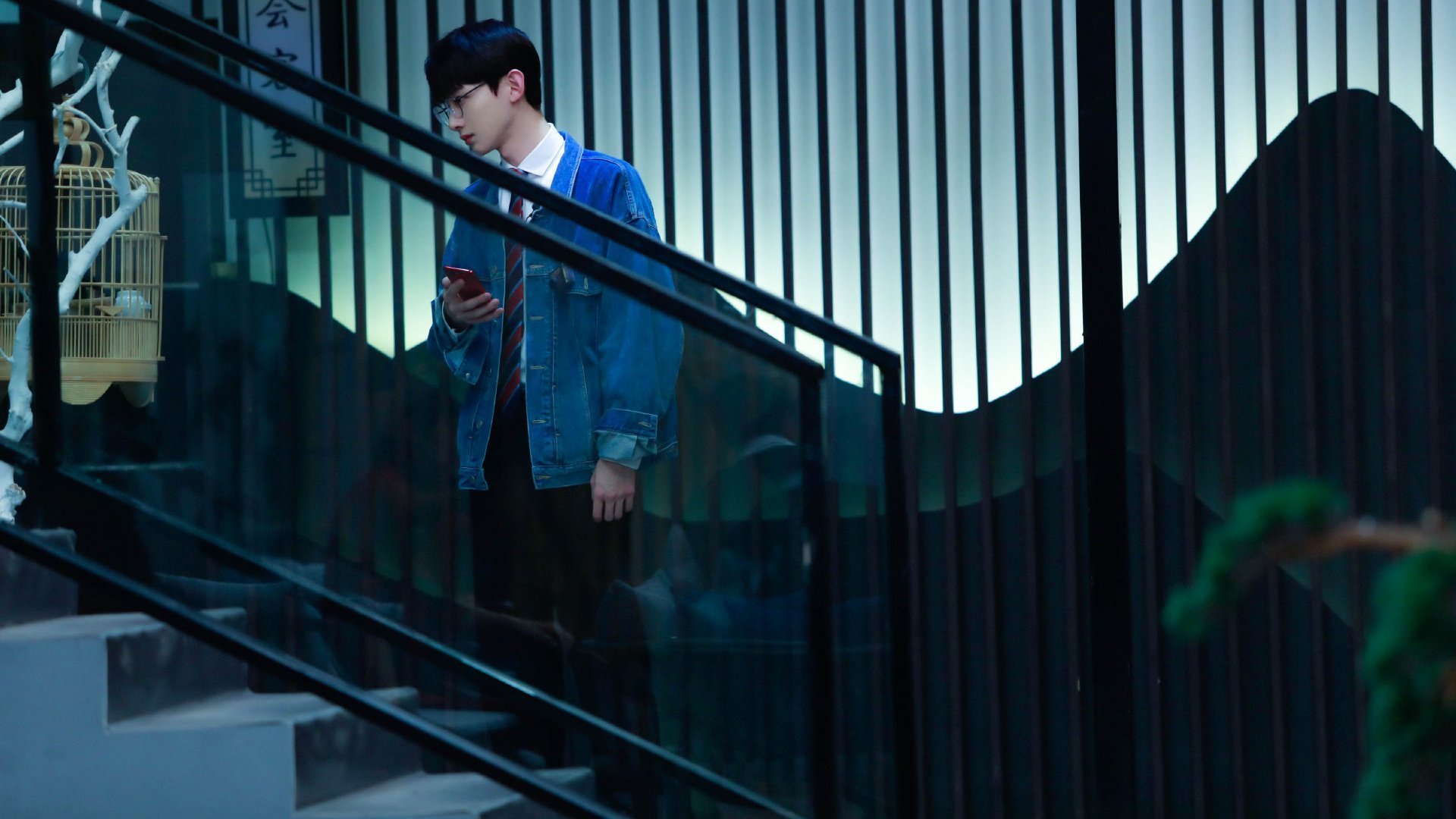 谷爱凌滑雪动作被称为教科书示范，谷爱凌滑雪服