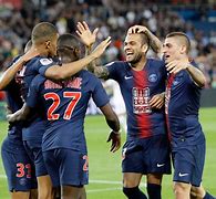 "法甲球迷故事：支持球队背后的感人经历"的简单介绍